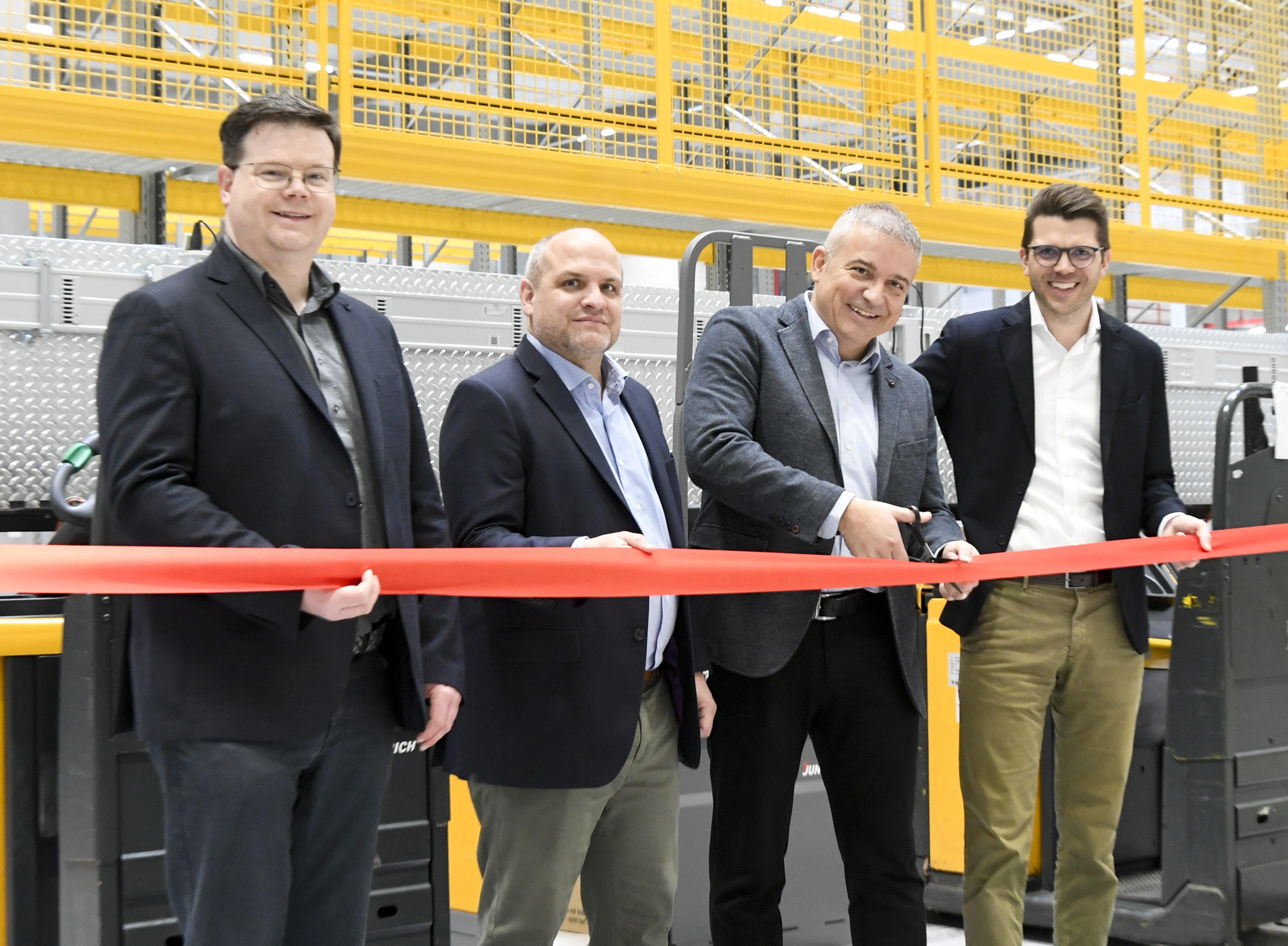 P3 Revitalizes Former Automotive Plant in Ebersbach: Handover of the New Logistics Facility